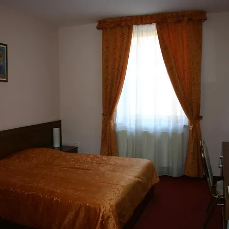 Jelen Hotel