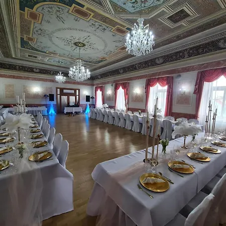 Jelen フロホヴェック