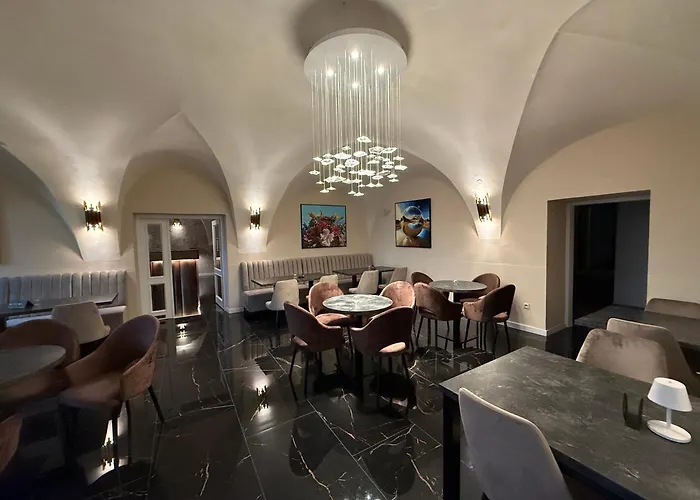 Jelen Hotel